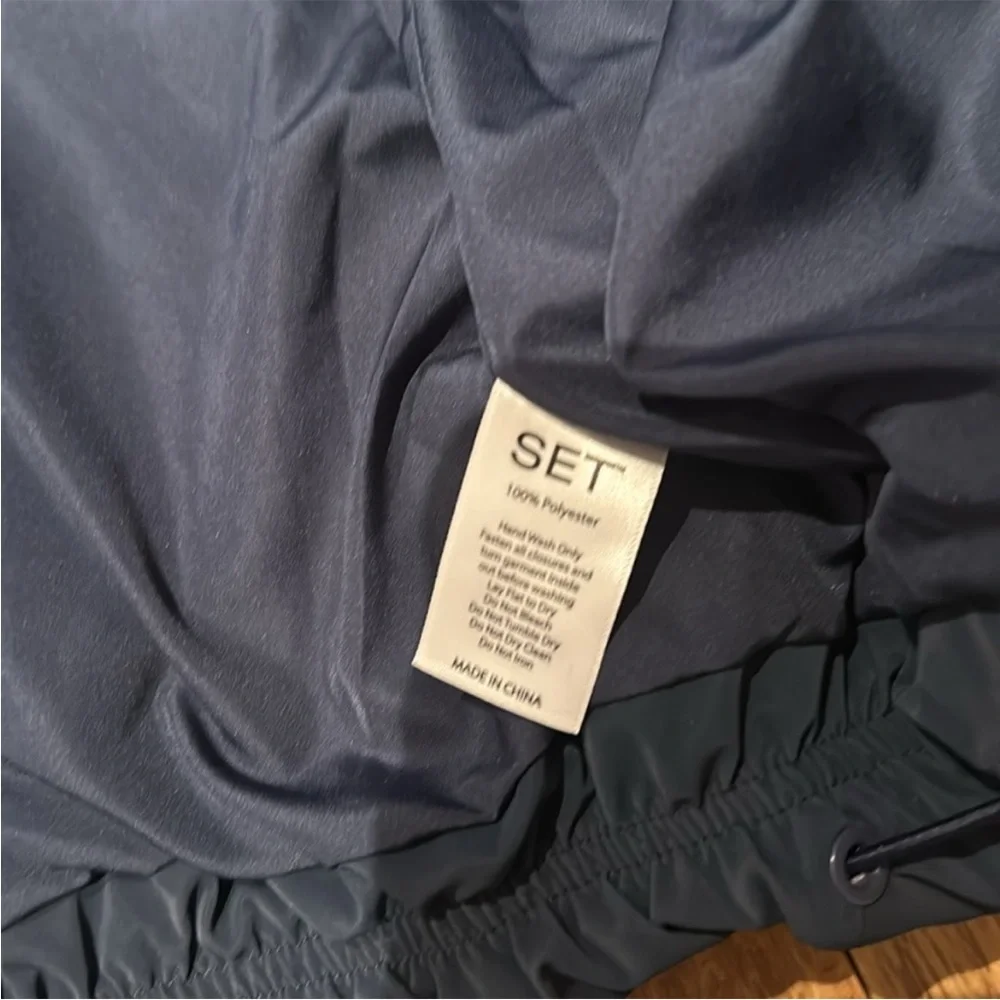NWT SET Active Oversized Puffer in Oxford Blue Size M - Picture 6 of 7